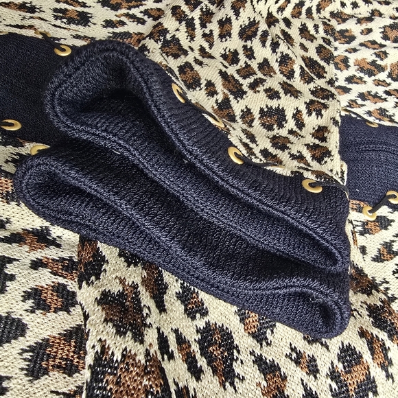 St.John Collection Leopard Print Zip Up Grommet Trim Knit Sweater Cardigan - Picture 5 of 10